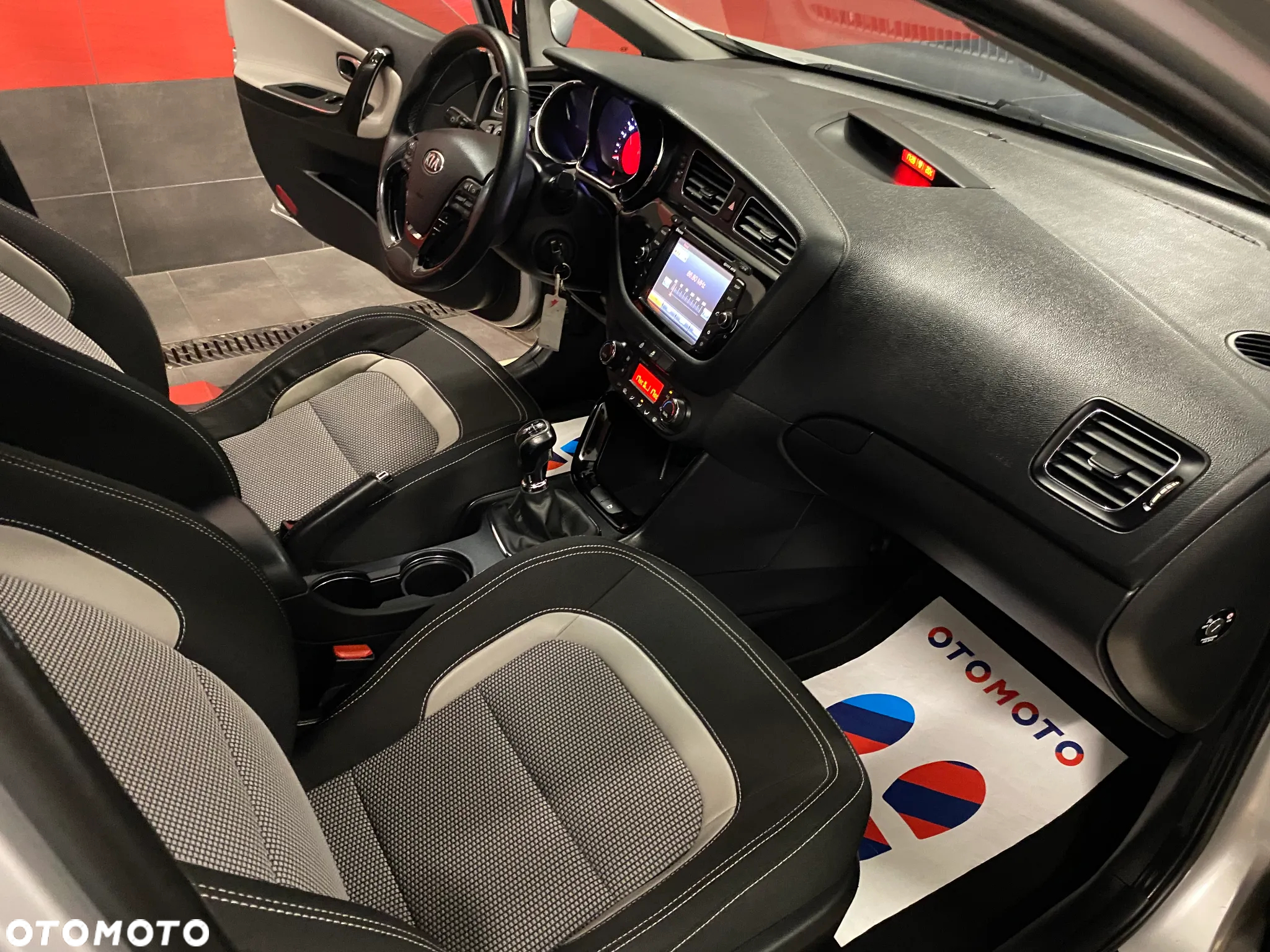 Kia Ceed Cee'd 1.6 GDI L Business Line - 15