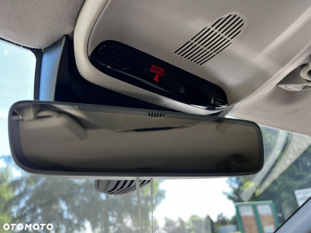 Volvo V40 Cross Country D2 Momentum - 26