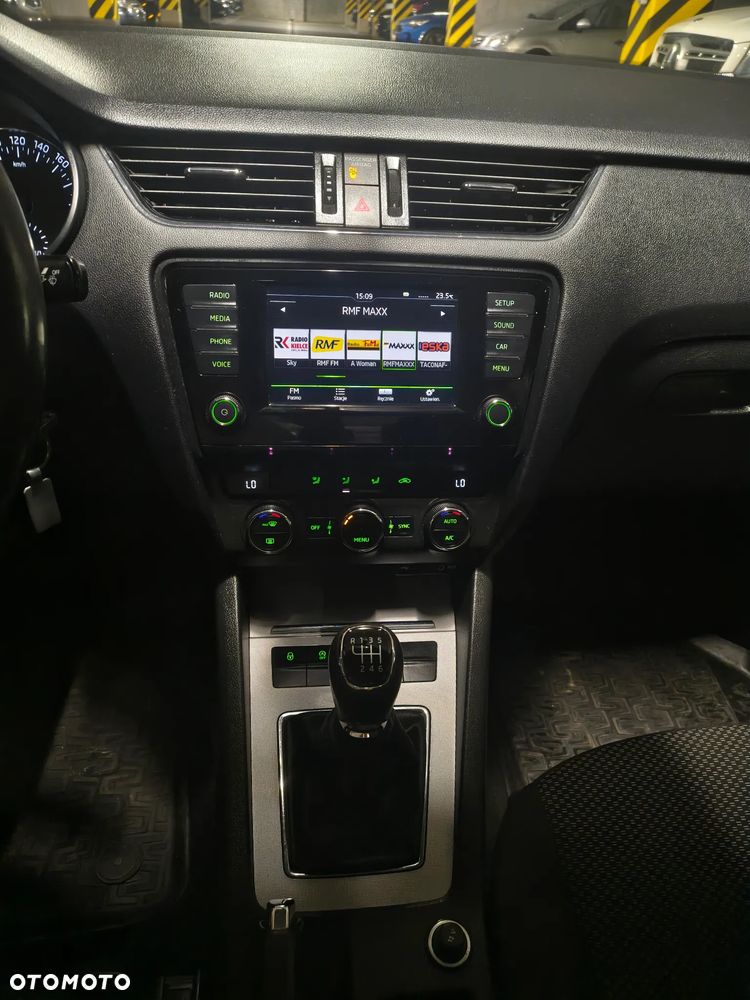 Skoda Octavia 1.4 TSI Ambition - 10
