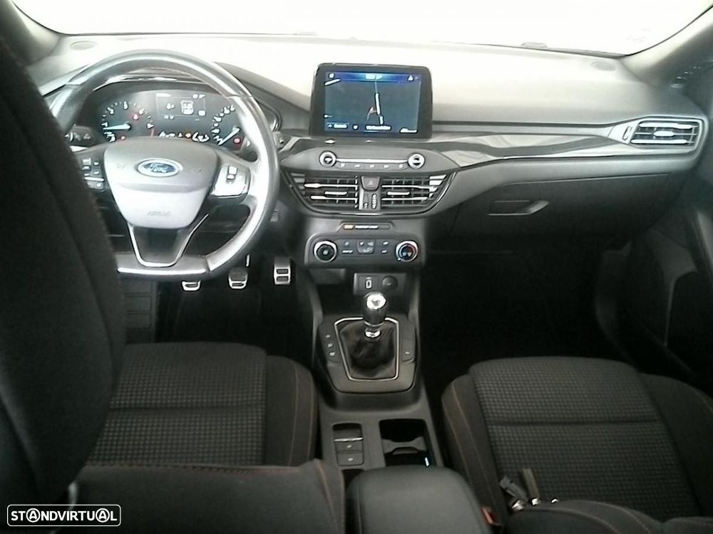 Ford Focus 1.5 TDCi ECOBlue ST-Line - 6