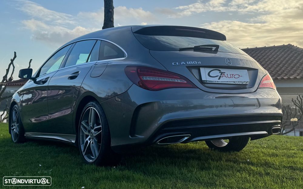 Mercedes-Benz CLA 180 d Shooting Brake AMG Line - 10