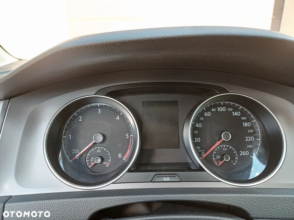 Volkswagen Golf - 30