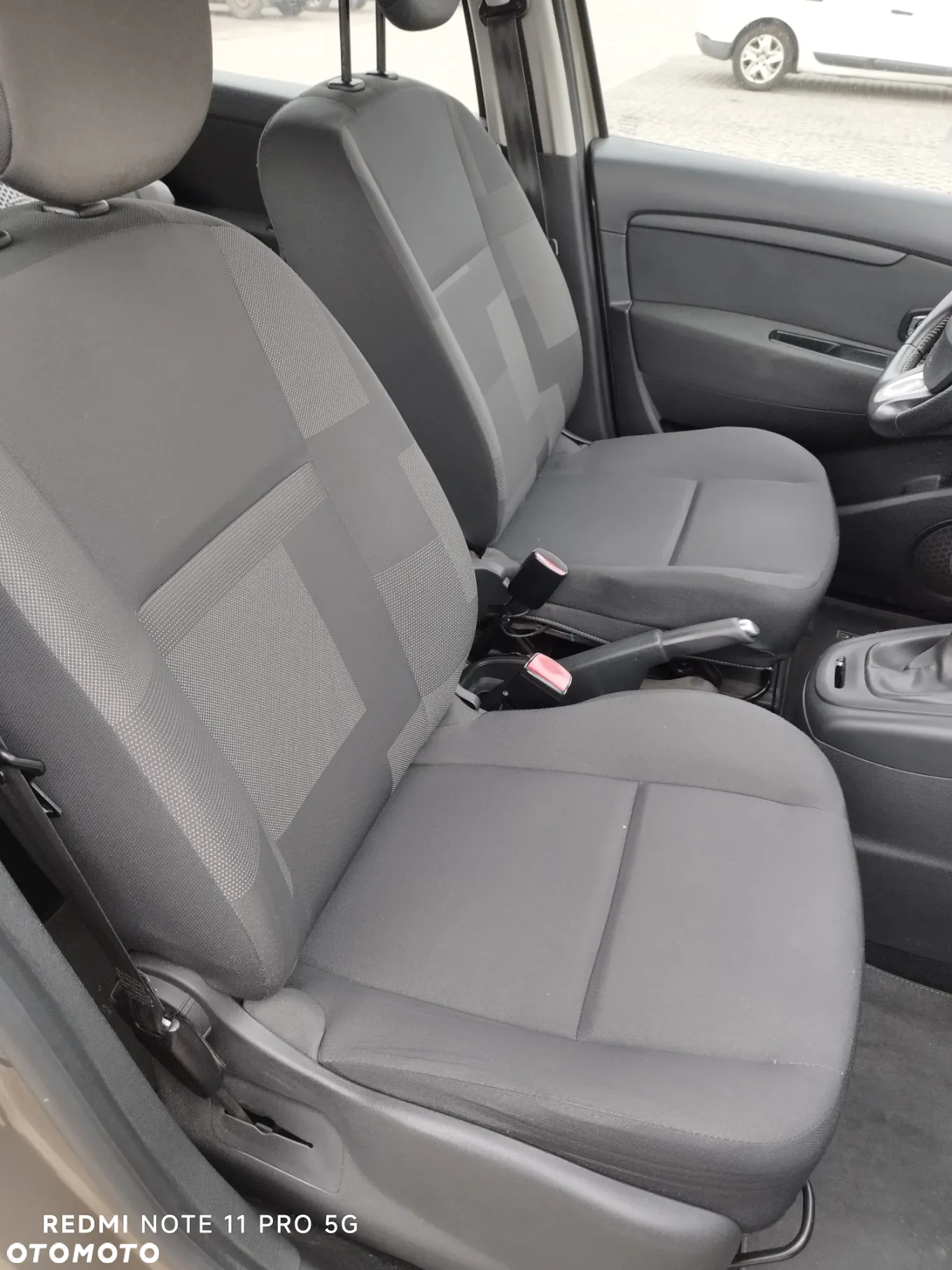 Renault Scenic ENERGY dCi 110 EXPERIENCE - 27