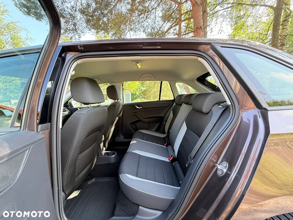 Skoda RAPID 1.2 TSI Ambition - 23