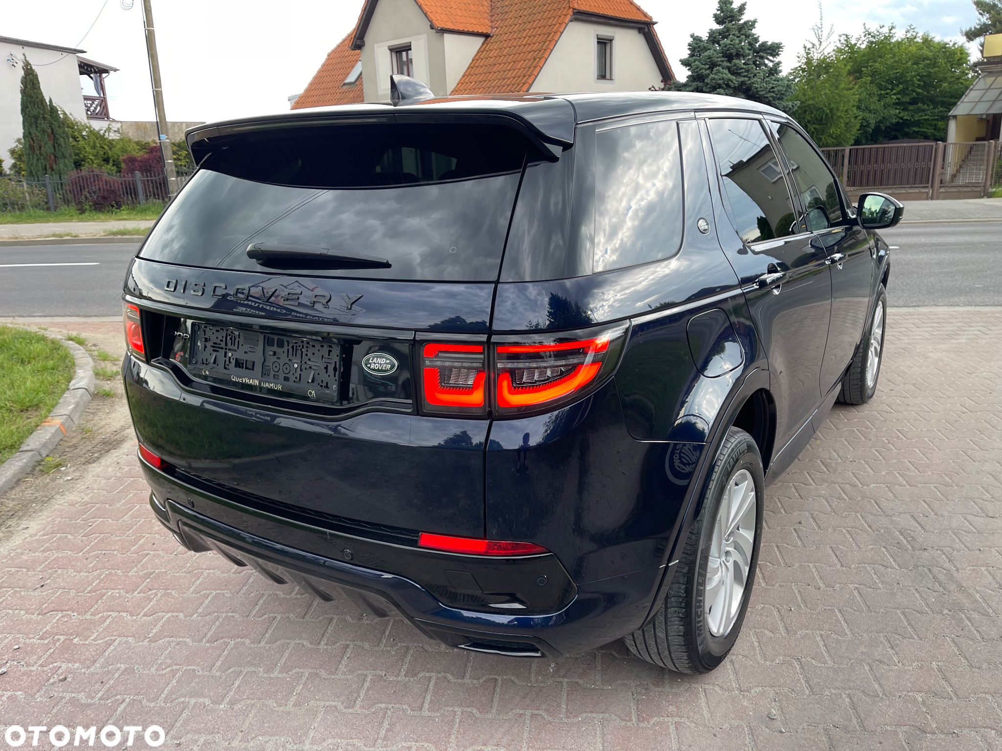 Land Rover Discovery Sport D165 FWD R-Dynamic SE - 12