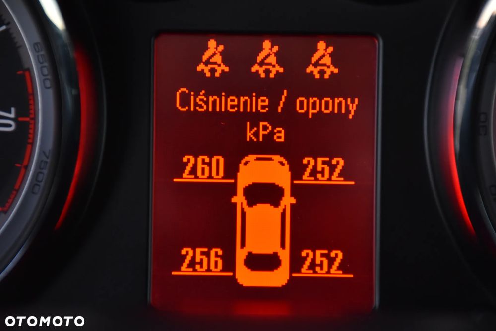 Opel Zafira Tourer 1.4 Turbo Innovation - 29