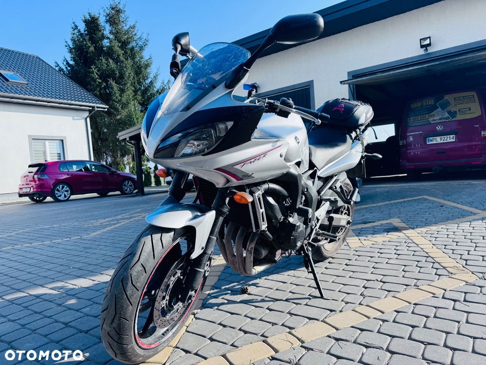 Yamaha FZ6 - 3