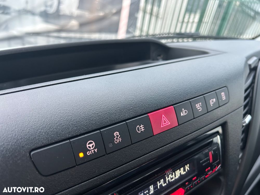 Iveco LIFT DE CONTAINER CU CARLIG 3.0 D - 30