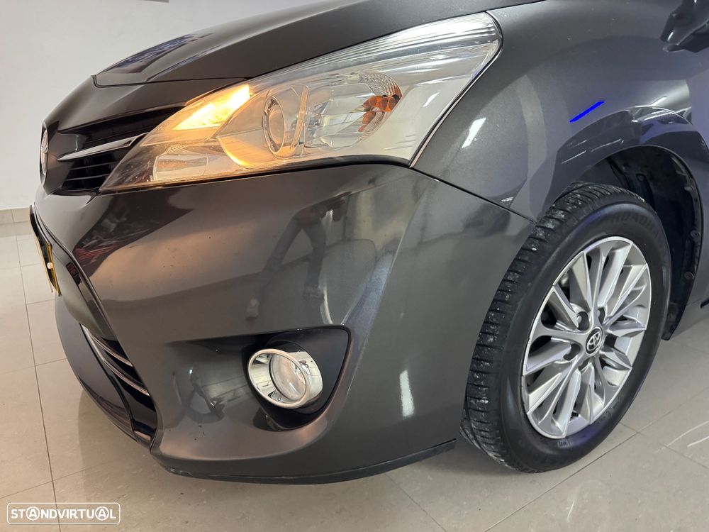 Toyota Verso 1.6 D-4D Exclusive - 30