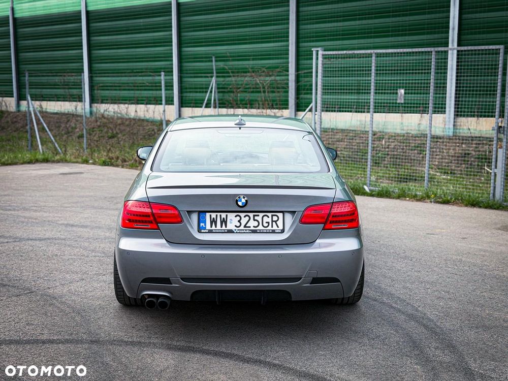 BMW Seria 3 325i M Sport Edition - 14