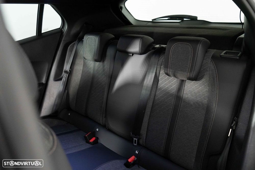 Peugeot 2008 1.2 PureTech Allure Pack - 11