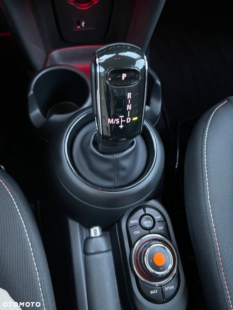 MINI Cooper Standard - 36