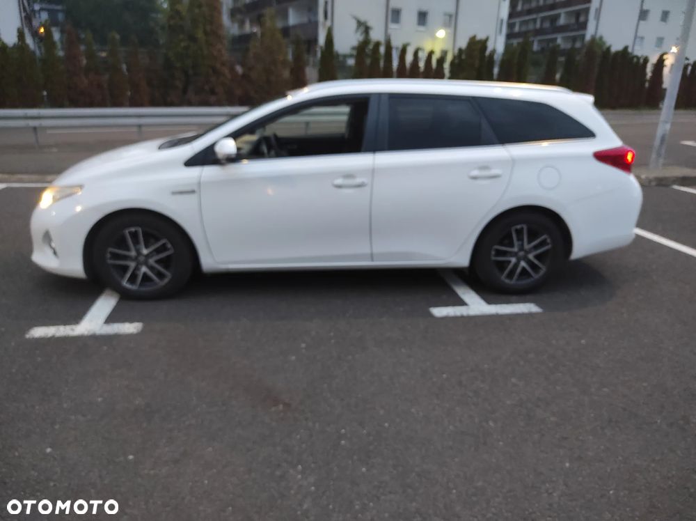 Toyota Auris 1.8 HSD Prestige NAVI - 3