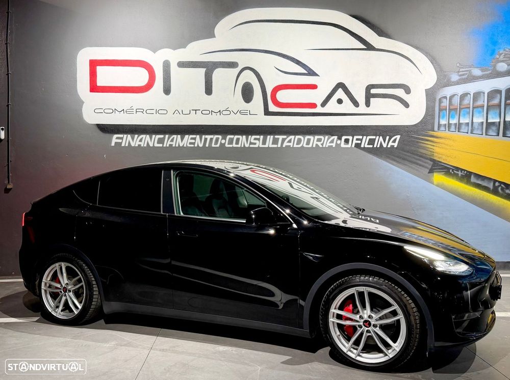 Tesla Model Y Performance Dual Motor AWD - 7