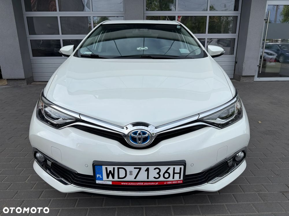 Toyota Auris Hybrid 135 Prestige - 2