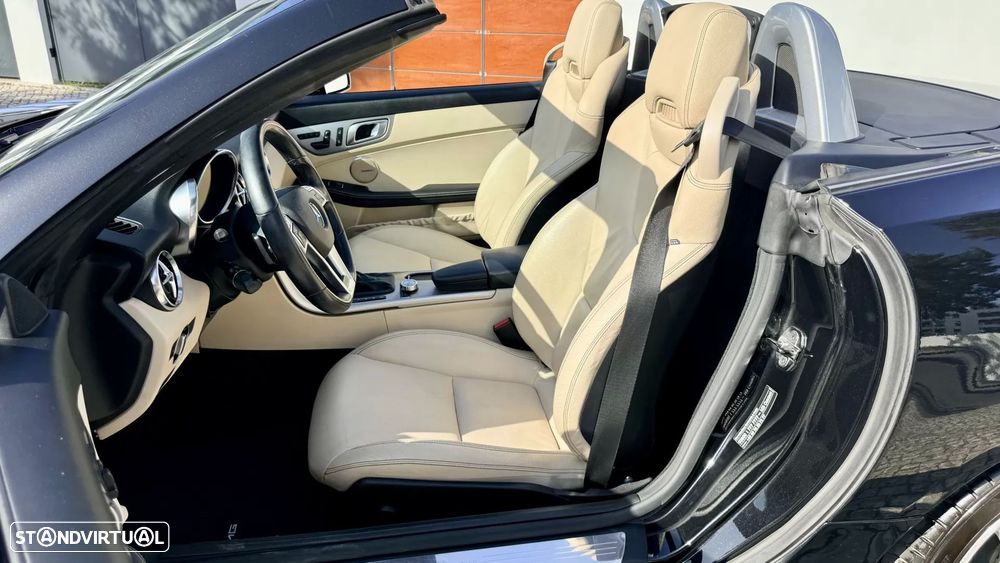 Mercedes-Benz SLK 200 (BlueEFFICIENCY) 7G-TRONIC - 19