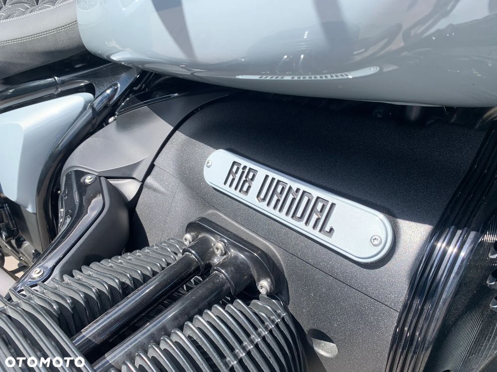 BMW R - 11