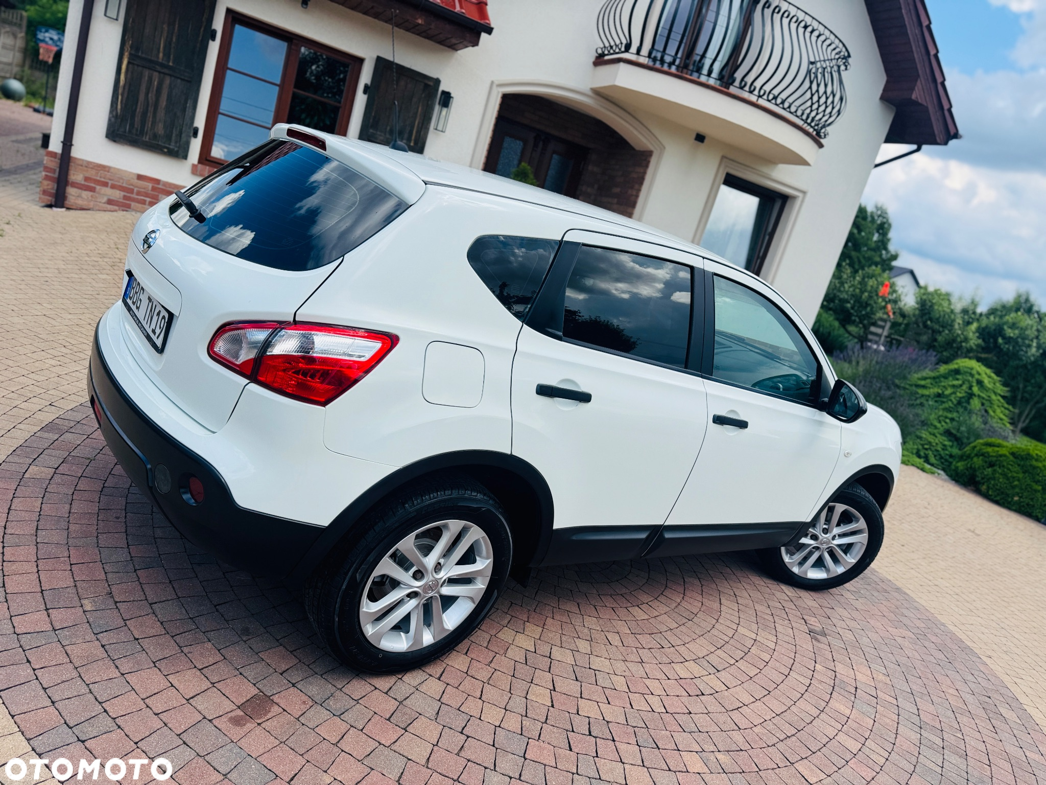 Nissan Qashqai 1.6 visia - 35