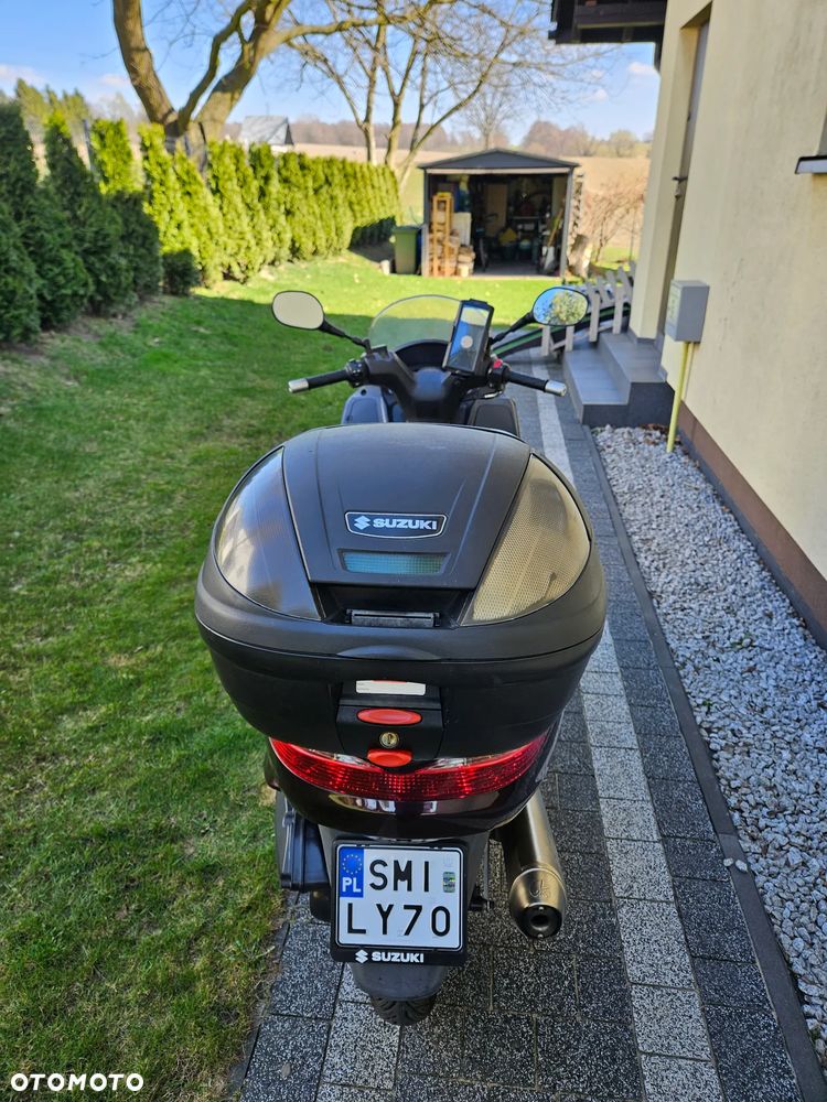Suzuki Burgman - 4