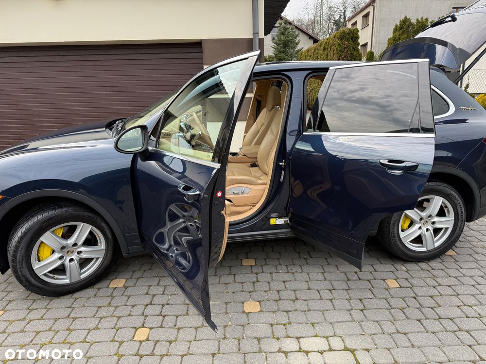 Porsche Cayenne - 15