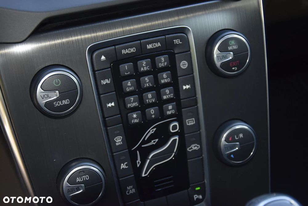 Volvo V40 D2 Momentum - 28