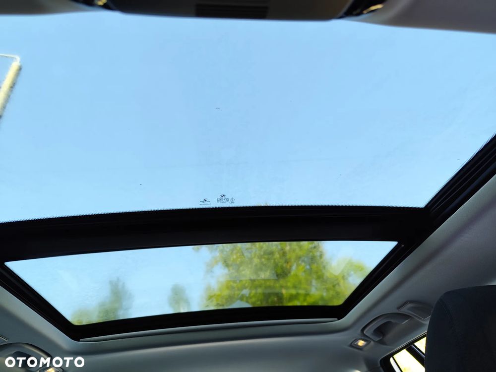 BMW Seria 5 520d xDrive - 23