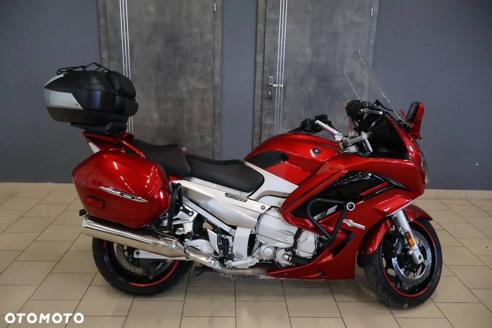 Yamaha FJR - 16