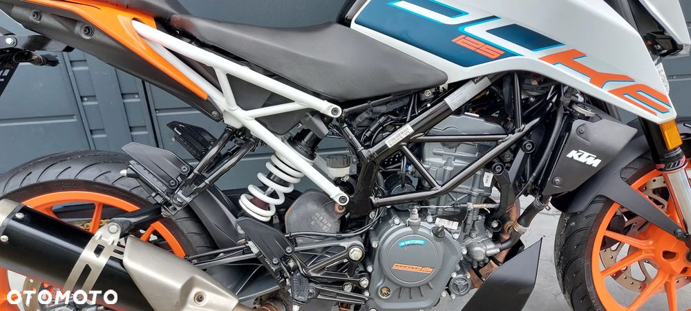 KTM Duke 125 - 35