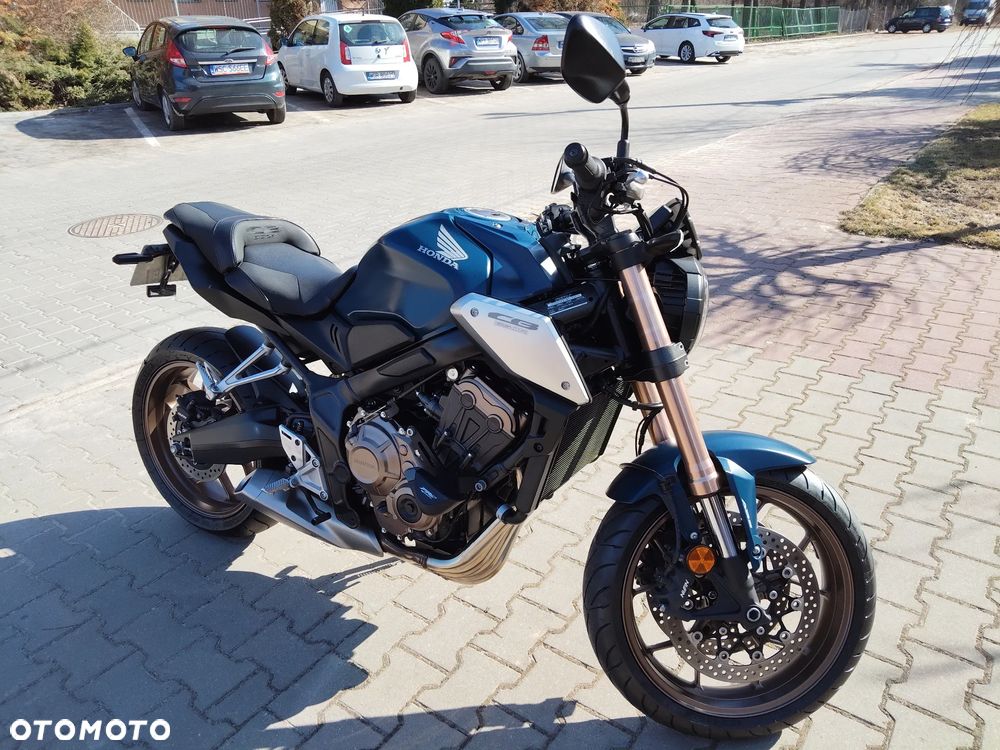 Honda CB - 1
