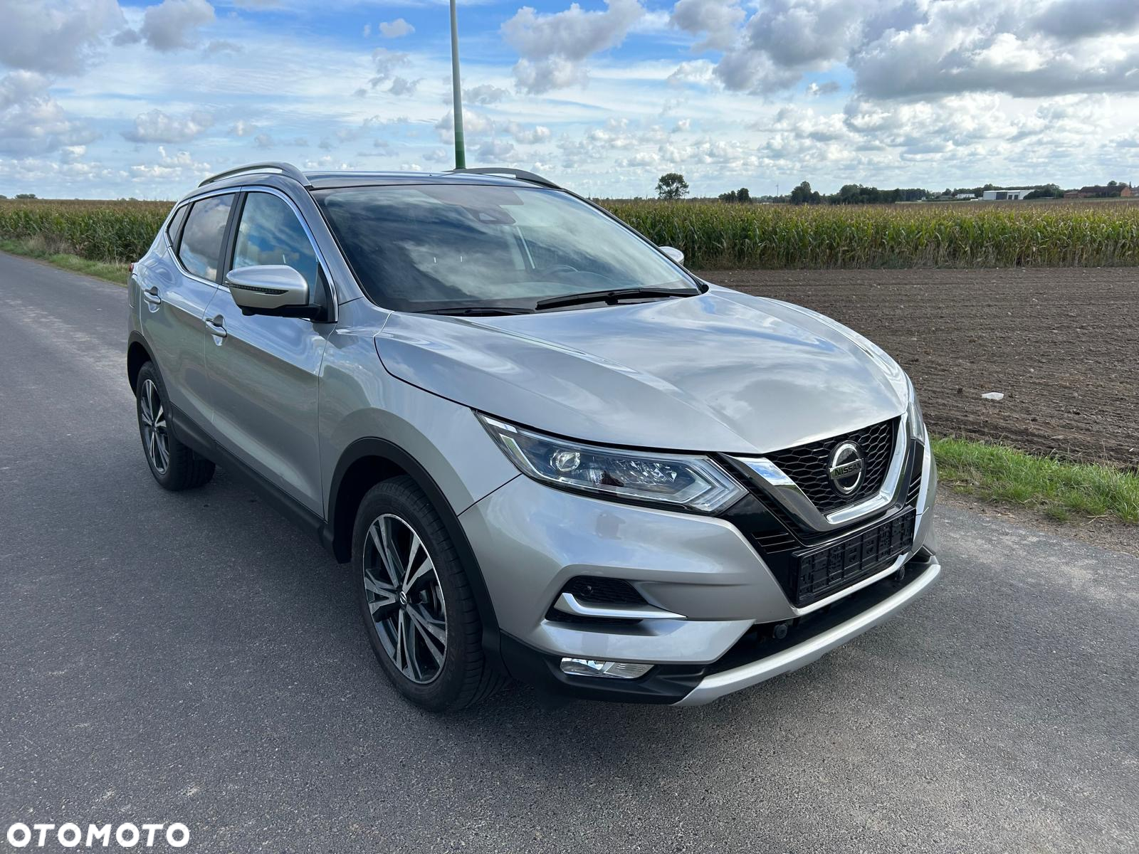 Nissan Qashqai 1.3 DIG-T TEKNA - 2
