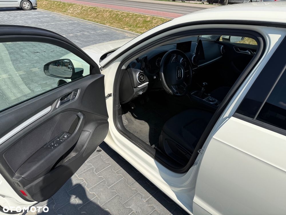 Audi A3 Sportback 2.0 TDI S tronic Ambiente - 6