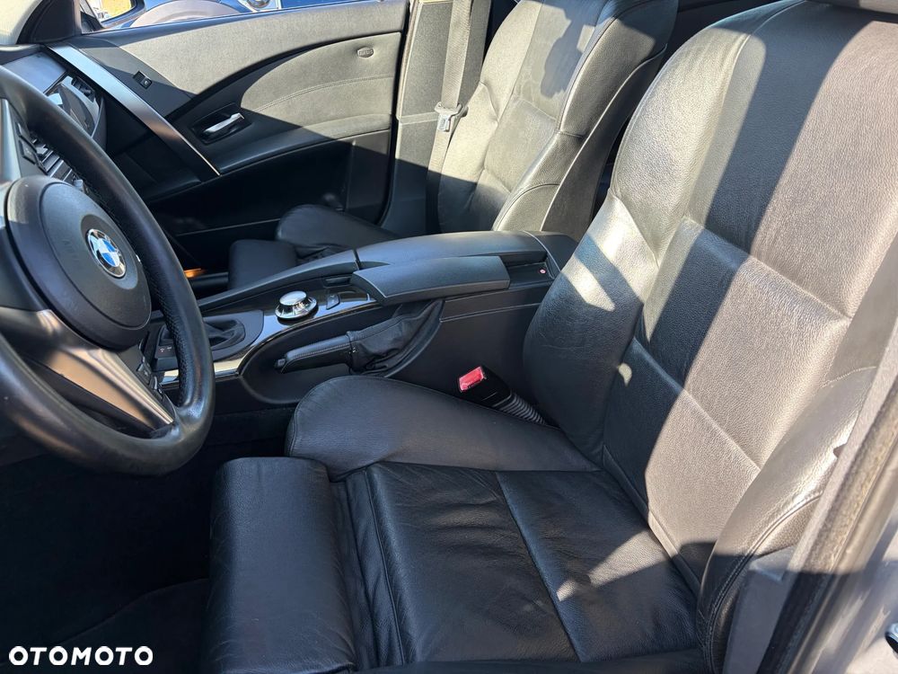 BMW Seria 5 545i - 9