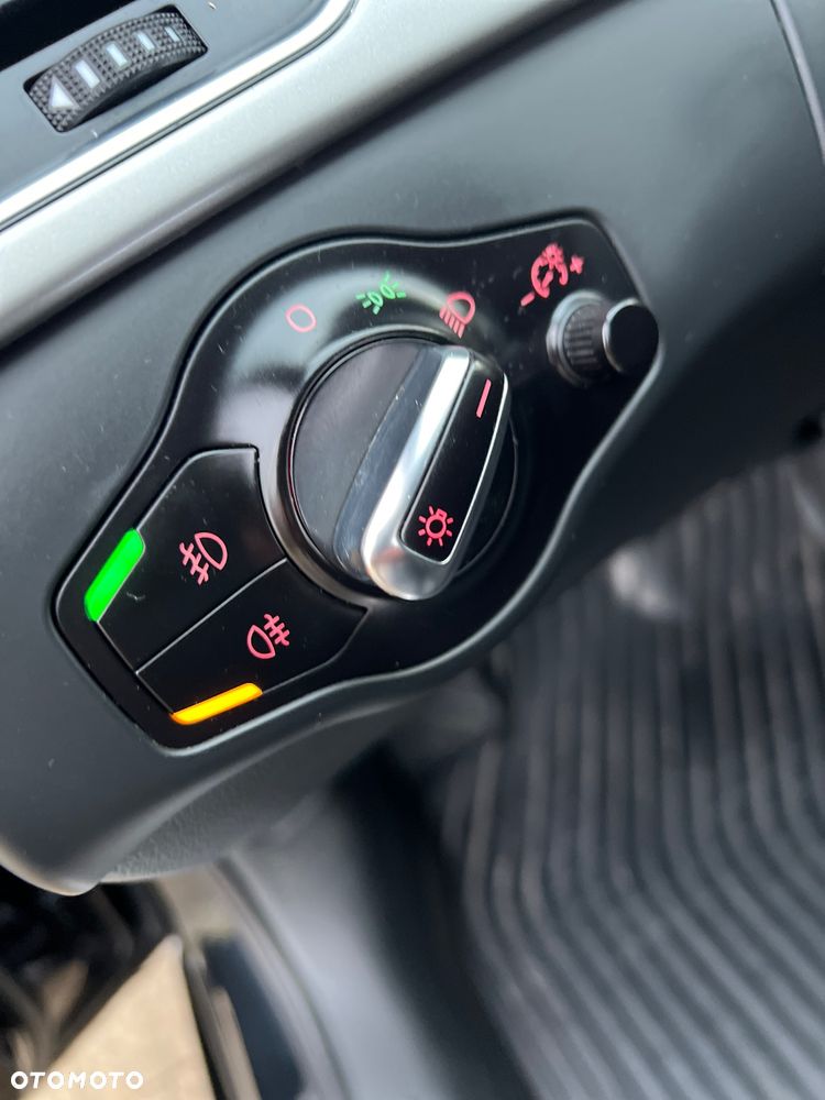 Audi A4 Avant 2.0 TDI DPF multitronic S line Sportpaket - 38