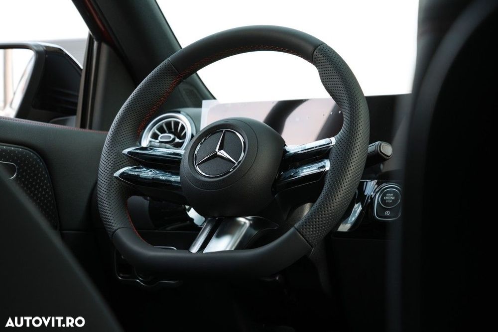 Mercedes-Benz GLA - 24