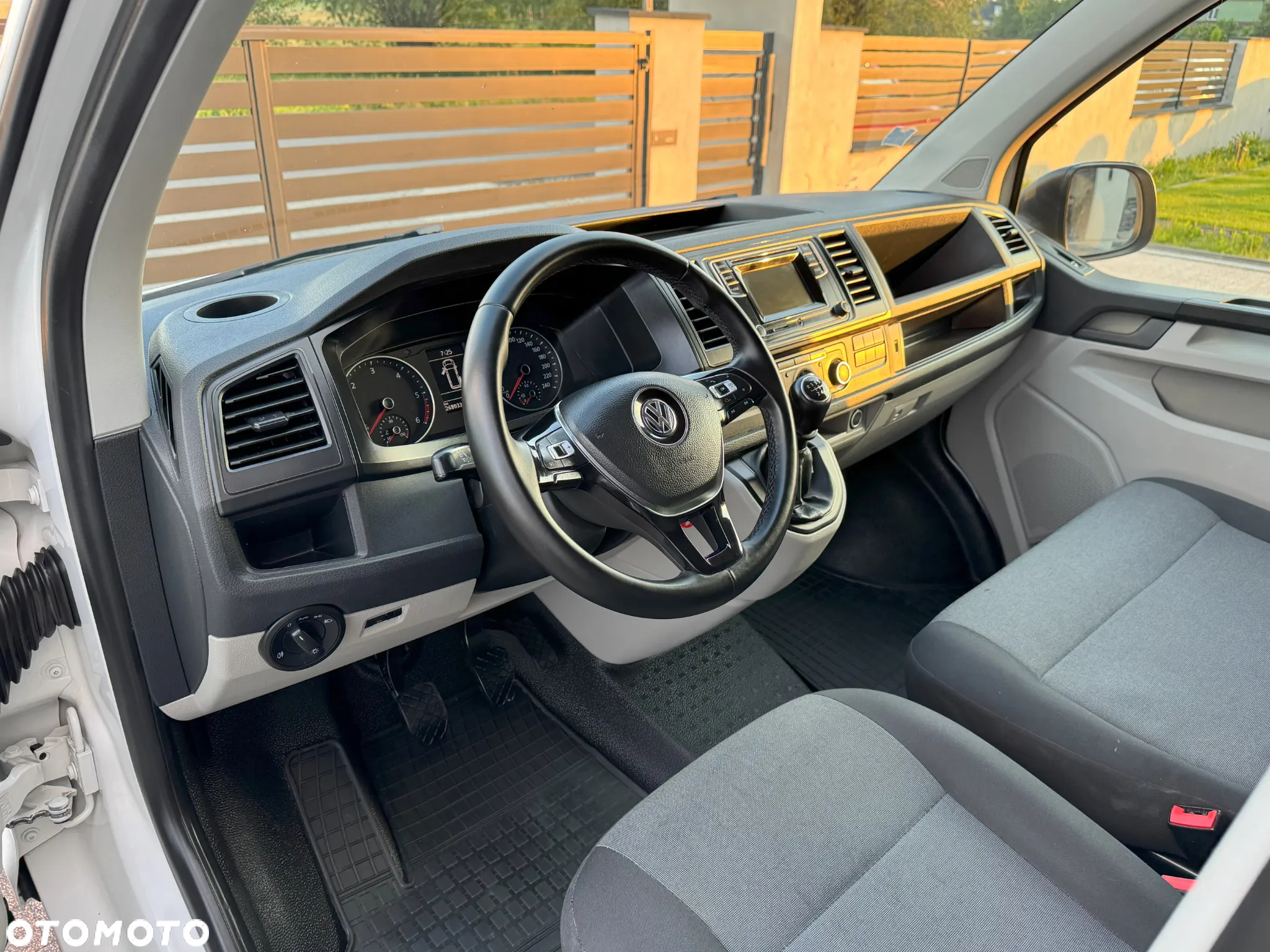 Volkswagen Transporter - 19