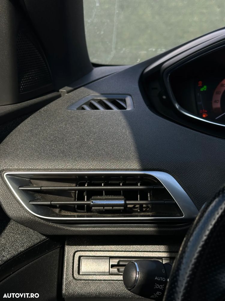 Peugeot 3008 - 37