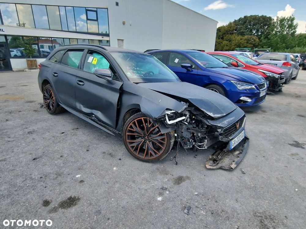 Cupra Leon Sportstourer 1.4 e-Hybrid (150 kW System) - 1