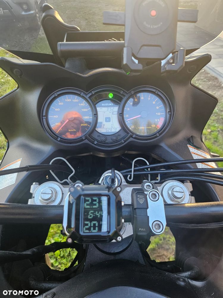 Suzuki V-STROM - 3