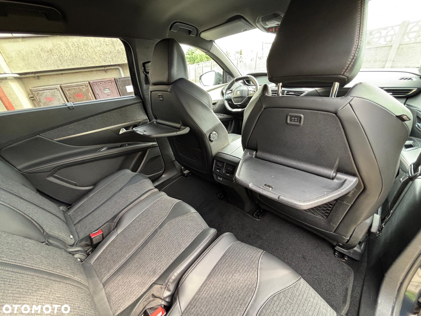 Peugeot 5008 1.6 BlueHDI Active S&S EAT6 - 28