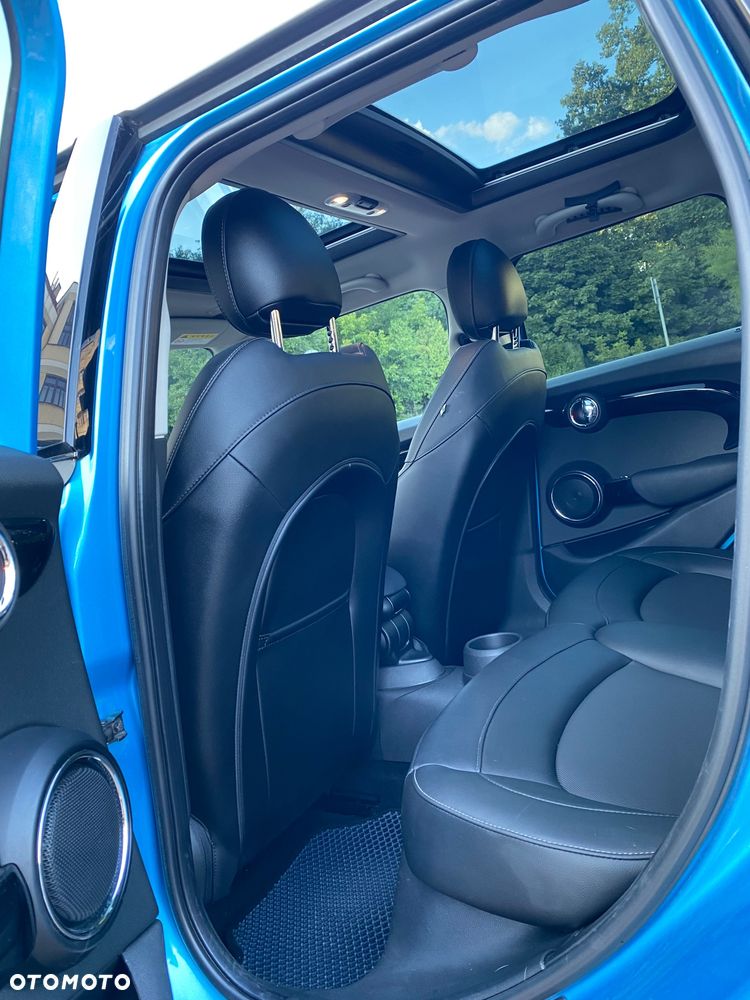 MINI Cooper Standard - 17