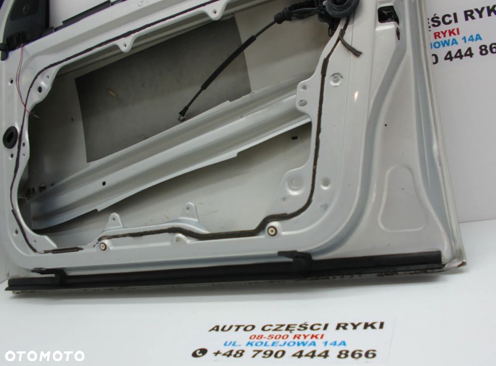 VW Golf 4 IV Drzwi prawe lewe przód LB7Z - 14