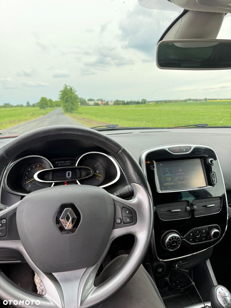 Renault Clio TCe 90 Luxe - 17
