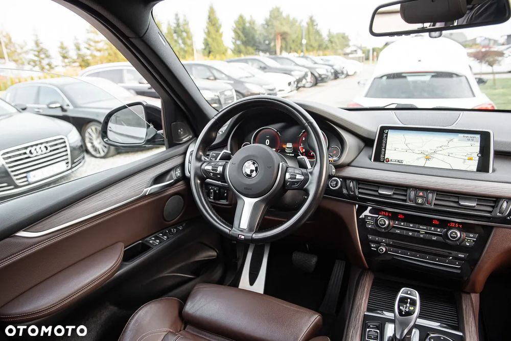 BMW X5 xDrive50i Sport-Aut - 32