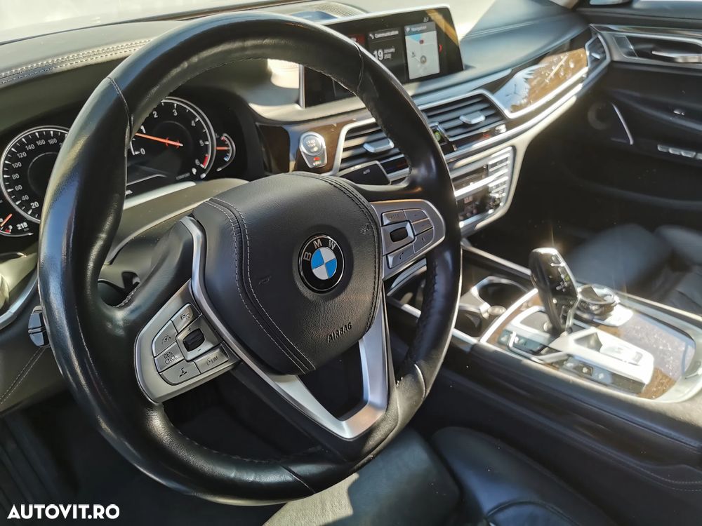 BMW Seria 7 750Ld xDrive - 26