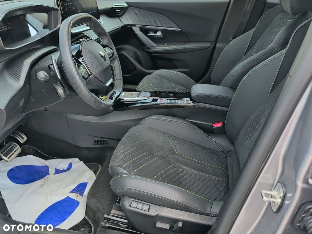 Peugeot 2008 - 11