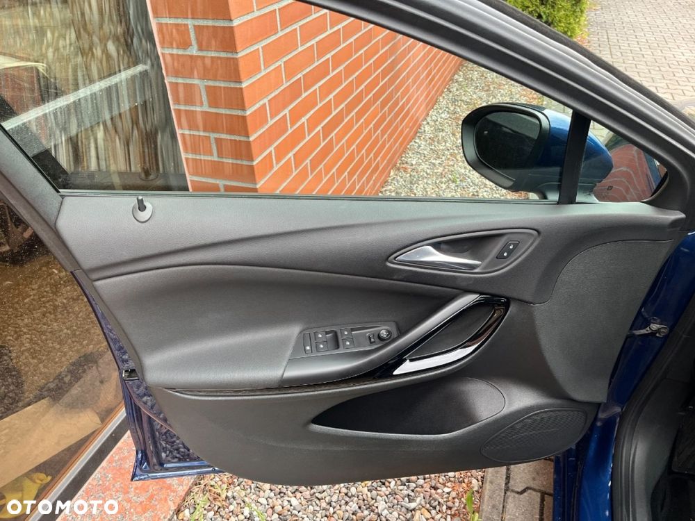 Opel Astra 1.2 T Ultimate S&S - 24