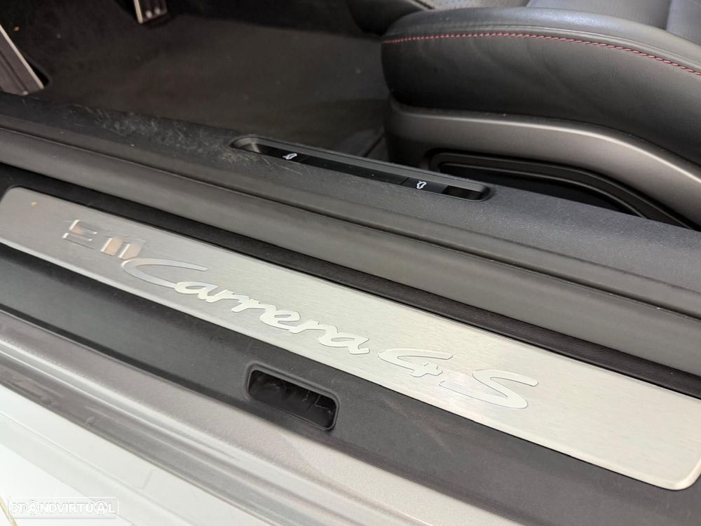 Porsche 911 (992) Carrera 4S Cabriolet PDK - 28