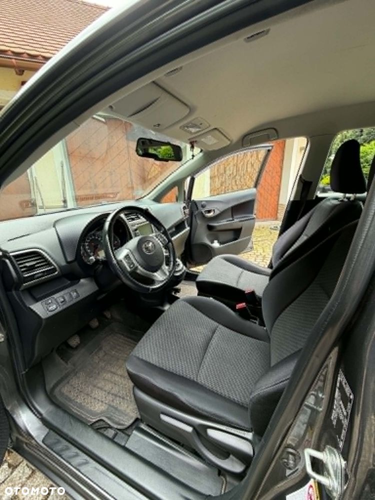Toyota Verso S - 13