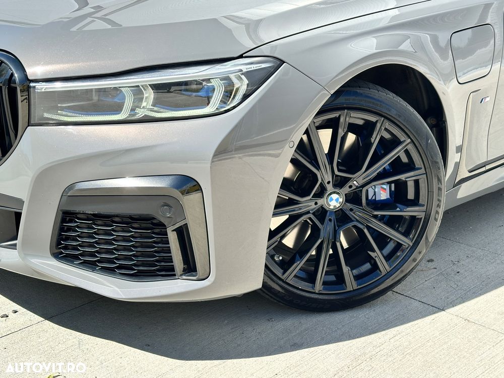 BMW Seria 7 745e - 12