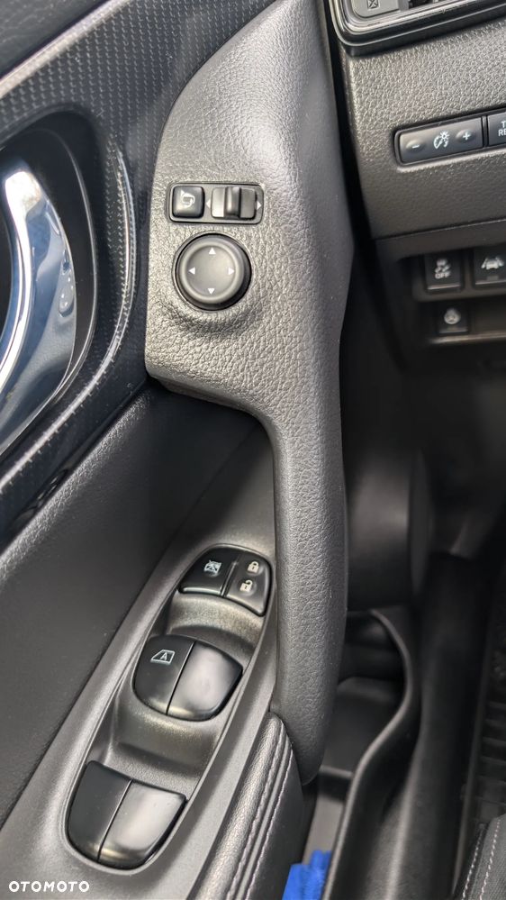 Nissan X-Trail 1.7 dCi N-Connecta 2WD - 24